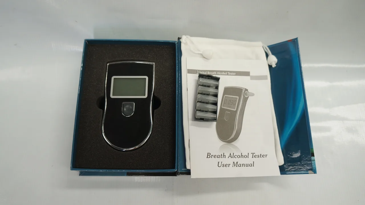 เครื่องวัดแอลกอฮอล์ รุ่น Police tester พร้อม Mouthpiece ใช้ถ่าน AAA 3ก้อน