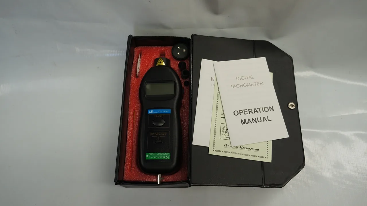 เครื่องวัดความเร็วรอบ Digital Tachometer DT-2236C, range of 0.5 to 99,999 RPM.