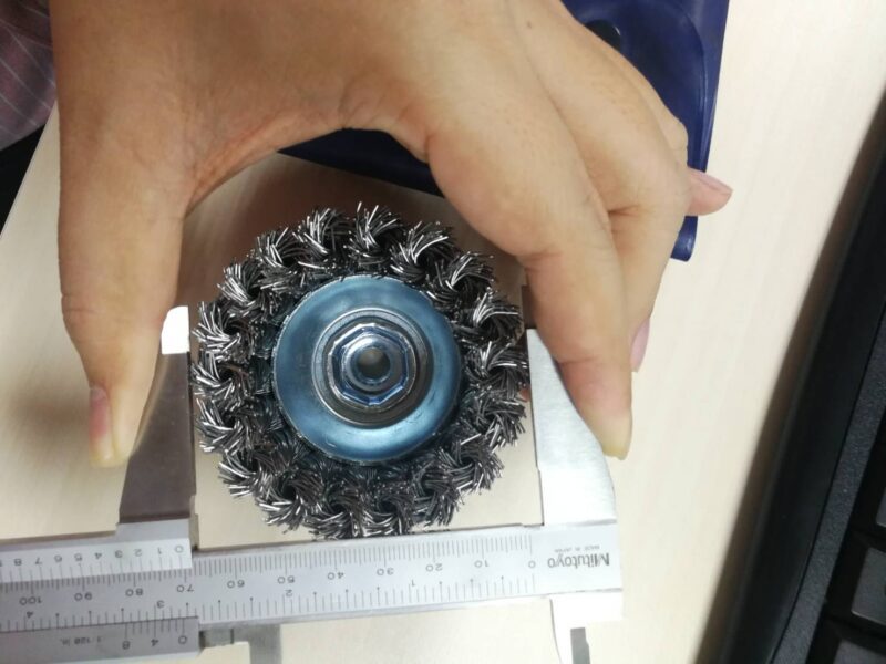 แปรงลวดถ้วย ถักเปีย Hawk 2.5" M10 x 1.5 - Image 2