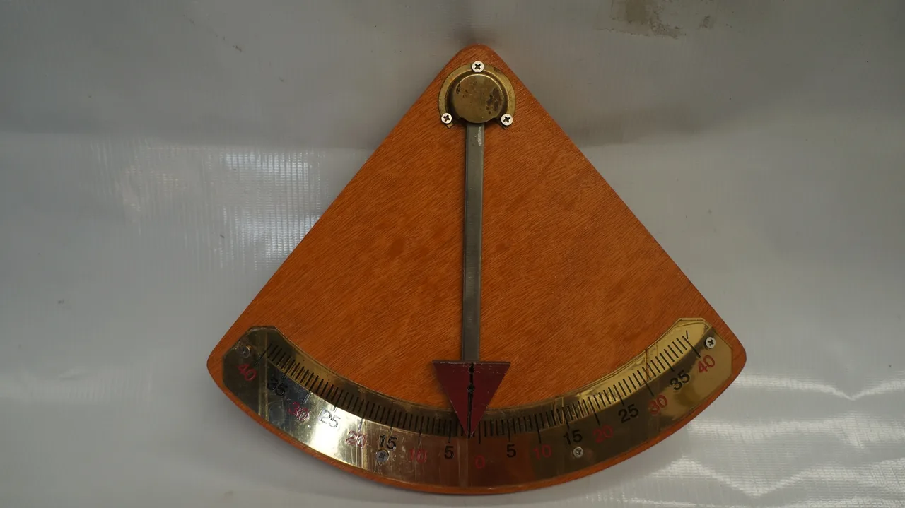 เครื่องวัดมุมเอียง Clinometer (wodden plate)