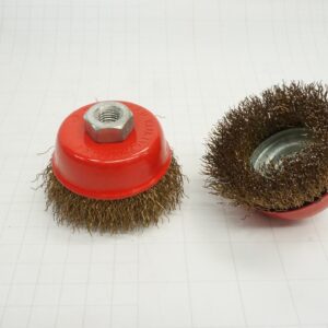 แปรงลวดถ้วย 2.5" น็อต M10 x 1.25