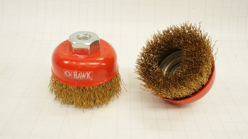 แปรงลวดถ้วย Hawk 2.5" น็อต M10 x 1.25