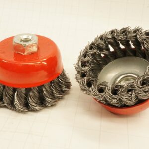 แปรงลวดถ้วย ถักเปีย 2.5" M10 x 1.25