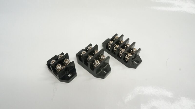 แผงต่อสายไฟ Bakelite Marine O type สีดำ 20A, 3 terminal