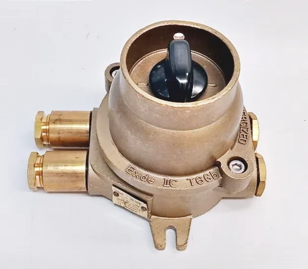 สวิสต์ไฟกันระเบิด Brass, Exde II C T6 380V 16A / 2 Gland