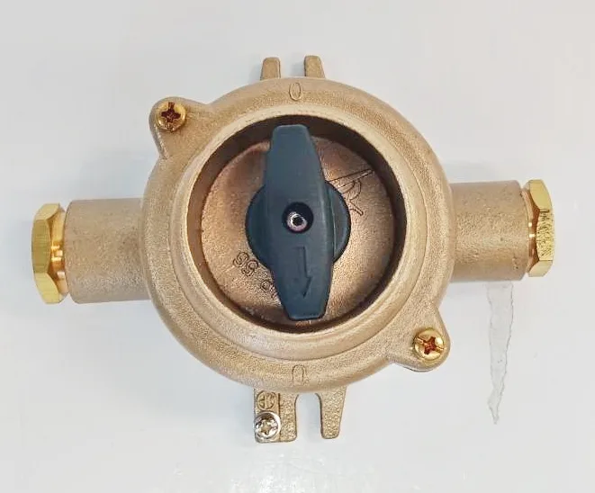 สวิสต์ไฟทองเหลือง Marine brass switch 250v [ทางเข้าออก: -O- ]