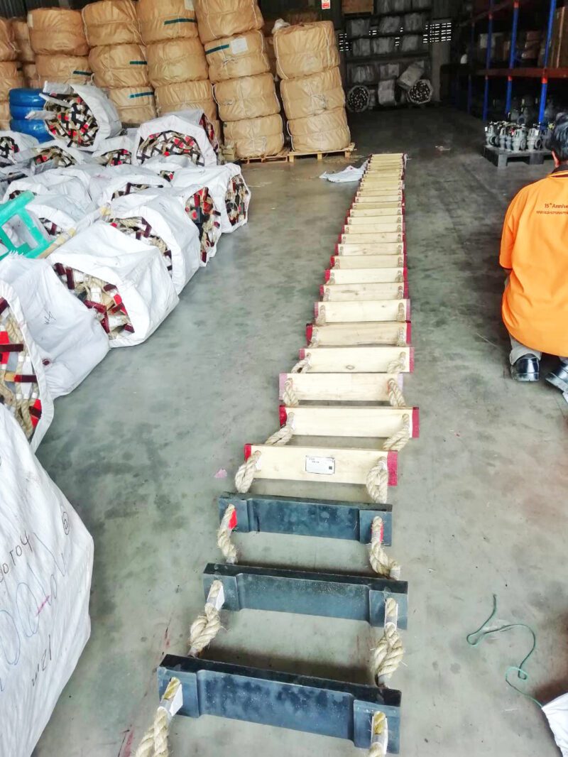 บันได Embarkation ladder  8ม. + Mill Cert