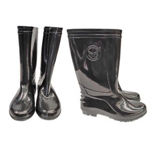 รองเท้าบู๊ทยางสีดำ เบอร์ 9.5 (41)